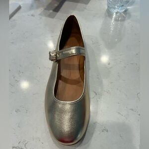 JCREW ballet flat never worn
